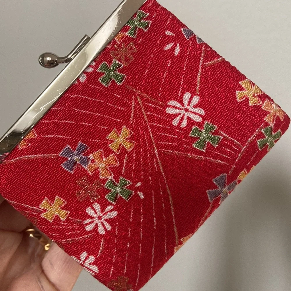Vintage Silky Japanese coin purse fan side